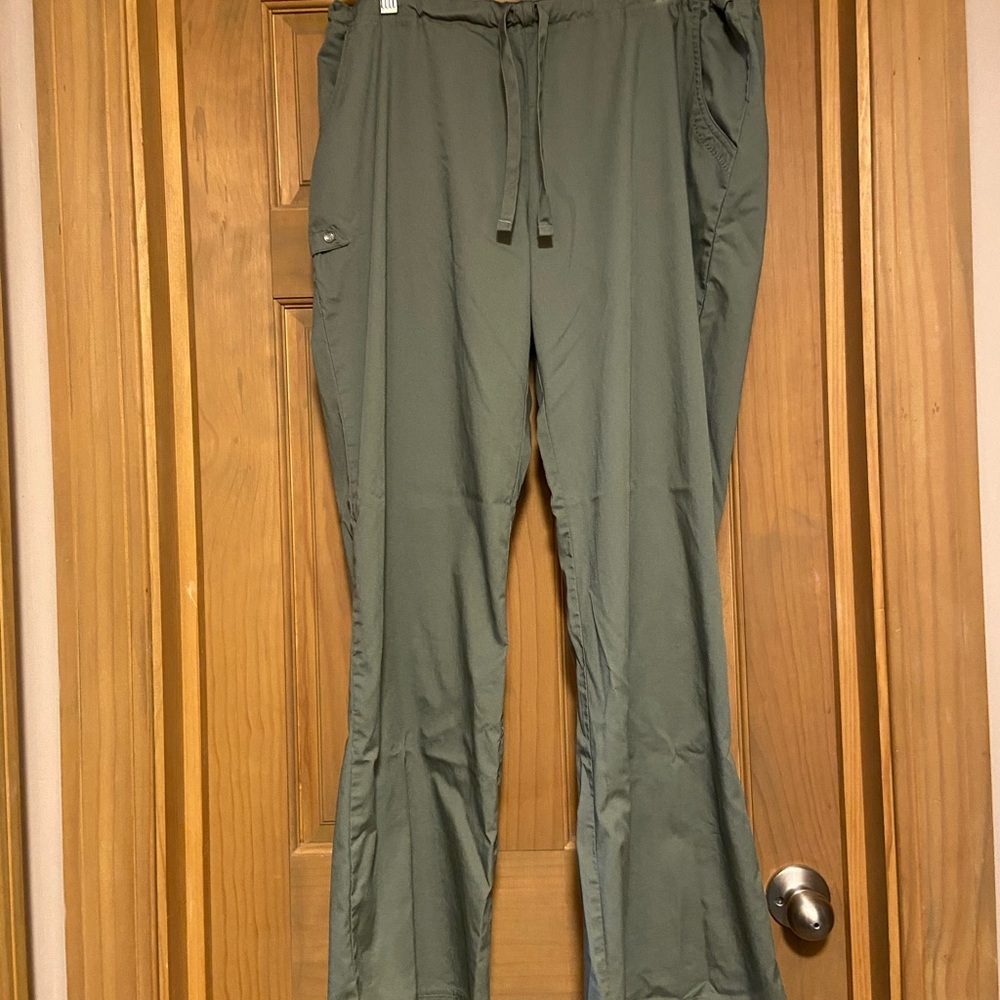 Women’s large scrub pants